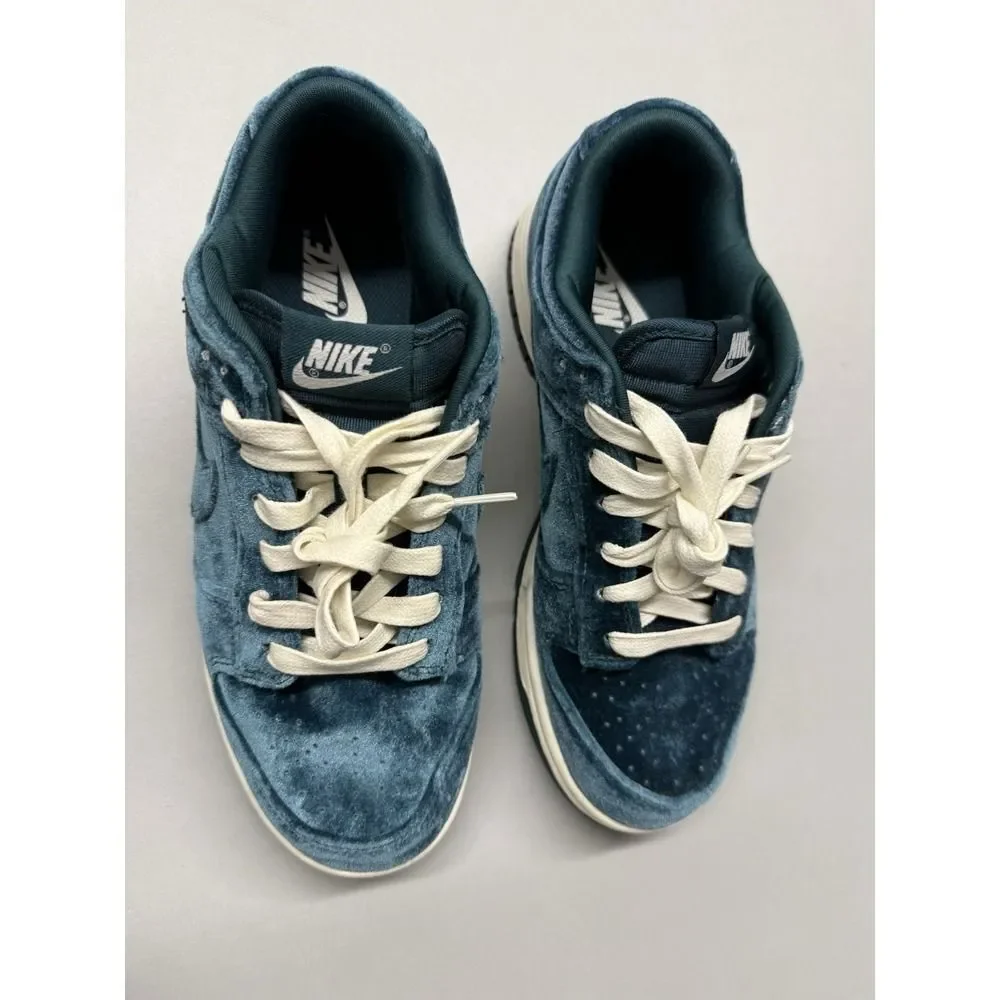Nike Dunk Low 'Green Velvet' Women's Shoes DZ5224-300. Sz 8.5